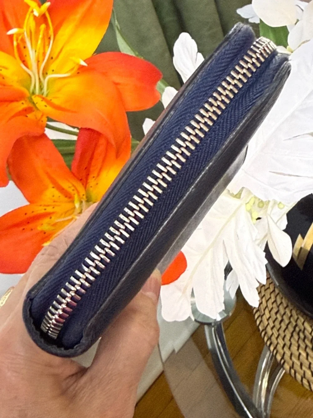 Louis Vuitton Deep Blue Zip Wallet in Textured Leather - Picture 7 of 16